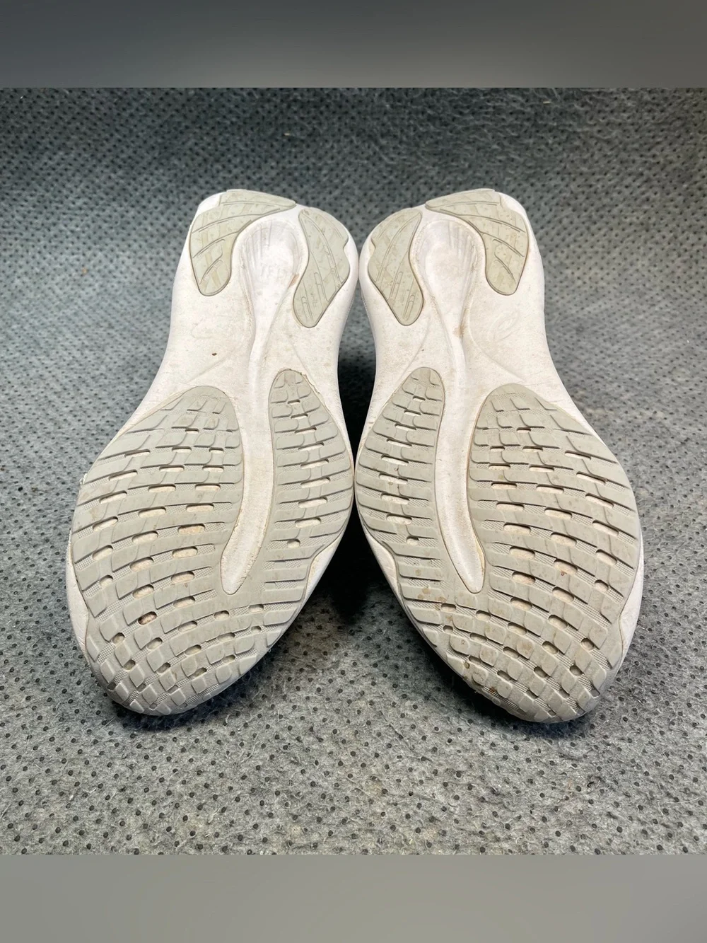 Asics Gel-Pulse 16 Grey Running Shoes Size 10 Women’s